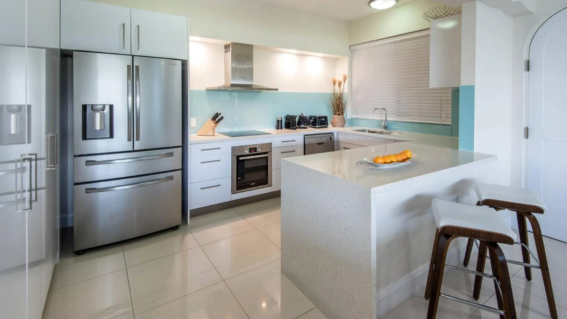 Bella Vista East 3 Luxury Ocean Views Large Flat Grassed Area And Buggy Apartment Hamilton Island
