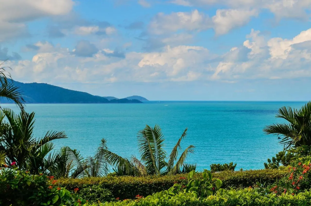 Bella Vista East 3 Luxury Ocean Views Large Flat Grassed Area And Buggy Apartment Hamilton Island
