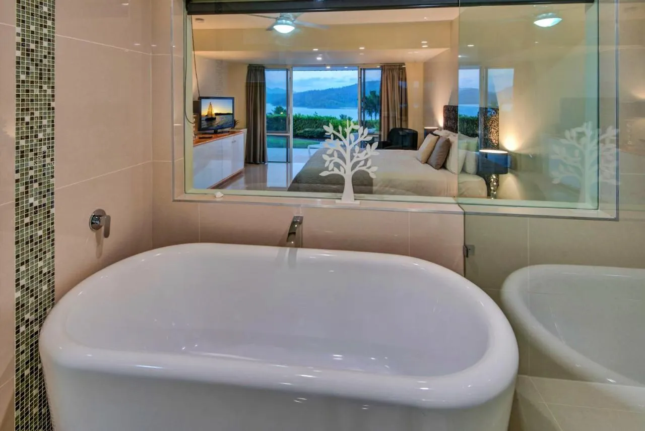 Bella Vista East 3 Luxury Ocean Views Large Flat Grassed Area And Buggy Apartment Hamilton Island 0*,  Australia